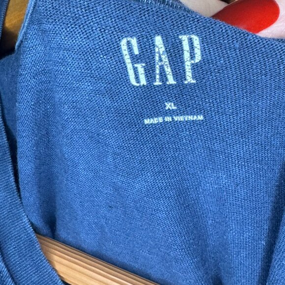 Gap Tank Top - Picture 4 of 4